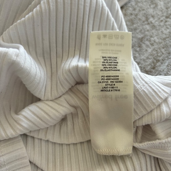 Aritzia | Tank Top | White - Picture 4 of 4